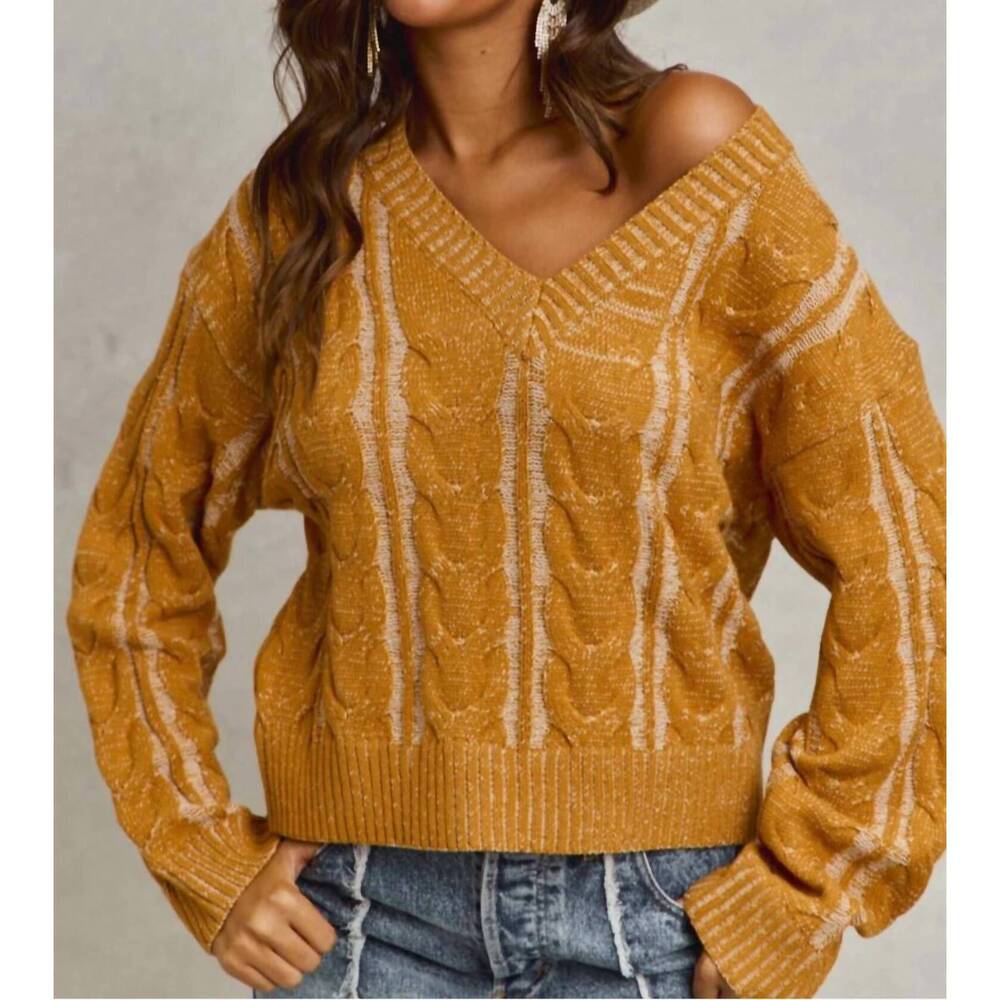 NEW SO ME two tone v-neck sweater in mustard